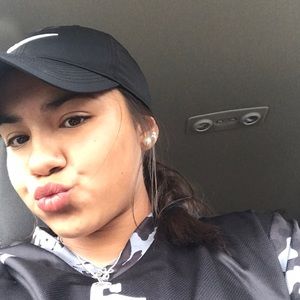 Meet your Posher, Aracely